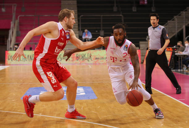 与此同时 与此同时