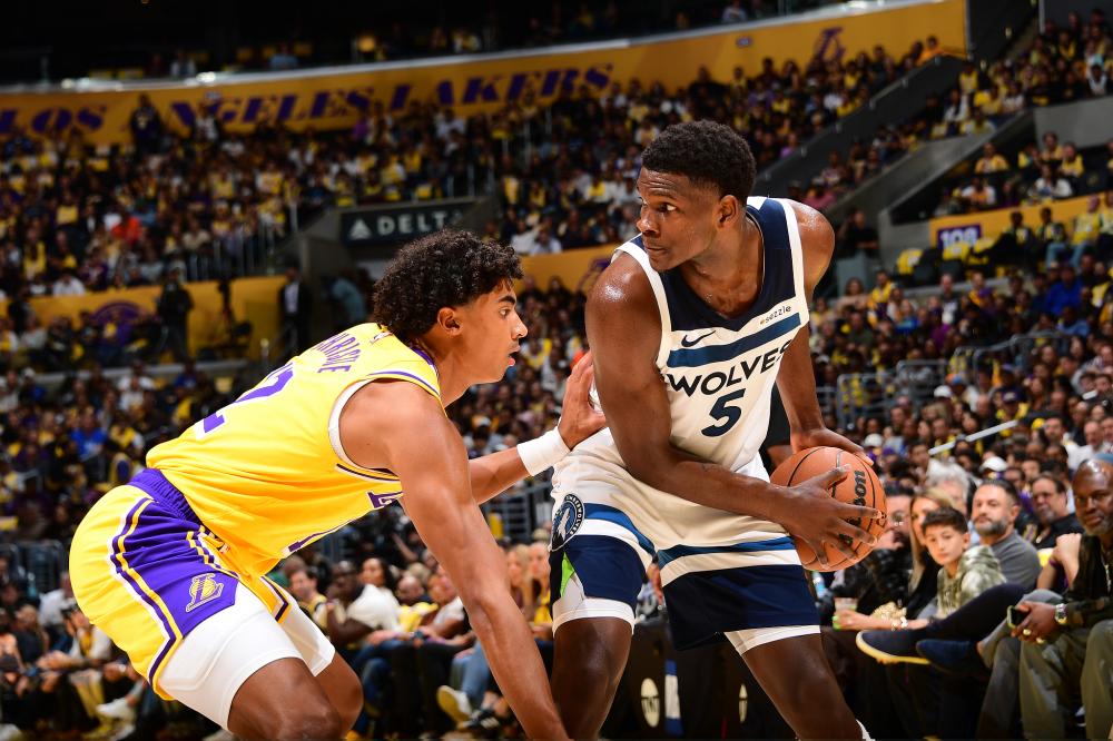 员难以比拟 员难以比拟